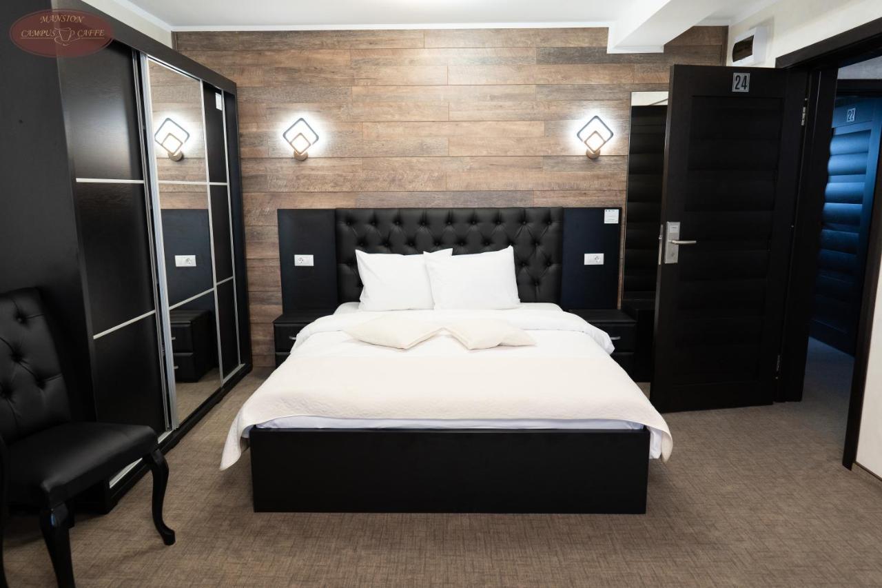 Campus Caffe Mansion Hotel Bodzavásár Kültér fotó