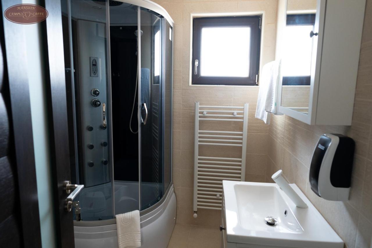 Campus Caffe Mansion Hotel Bodzavásár Kültér fotó