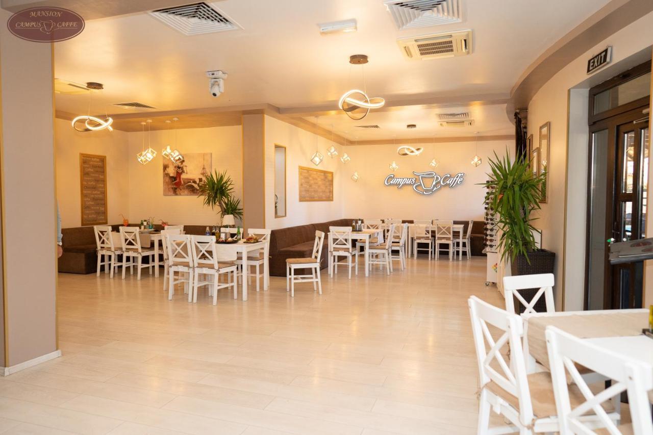 Campus Caffe Mansion Hotel Bodzavásár Kültér fotó