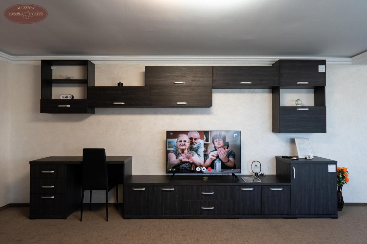 Campus Caffe Mansion Hotel Bodzavásár Kültér fotó