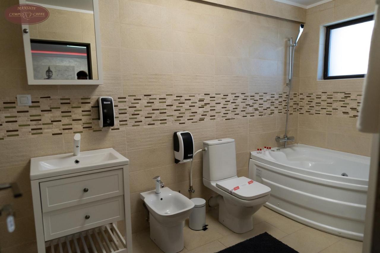 Campus Caffe Mansion Hotel Bodzavásár Kültér fotó