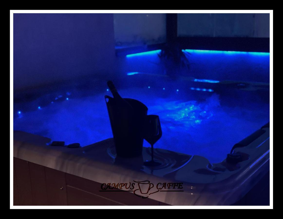 Campus Caffe Mansion Hotel Bodzavásár Kültér fotó